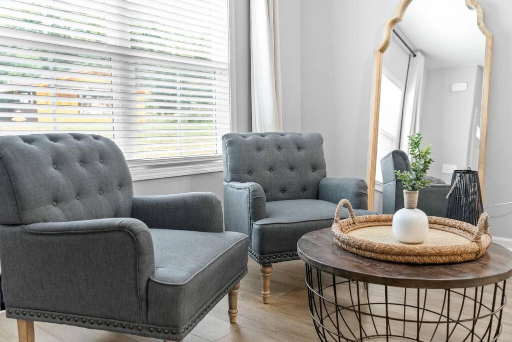 One-Of-A-Kind Smart, Cookie Themed Home For Up To 6 Clarksville Dış mekan fotoğraf