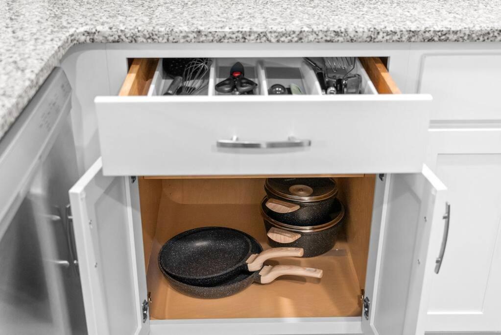 One-Of-A-Kind Smart, Cookie Themed Home For Up To 6 Clarksville Dış mekan fotoğraf